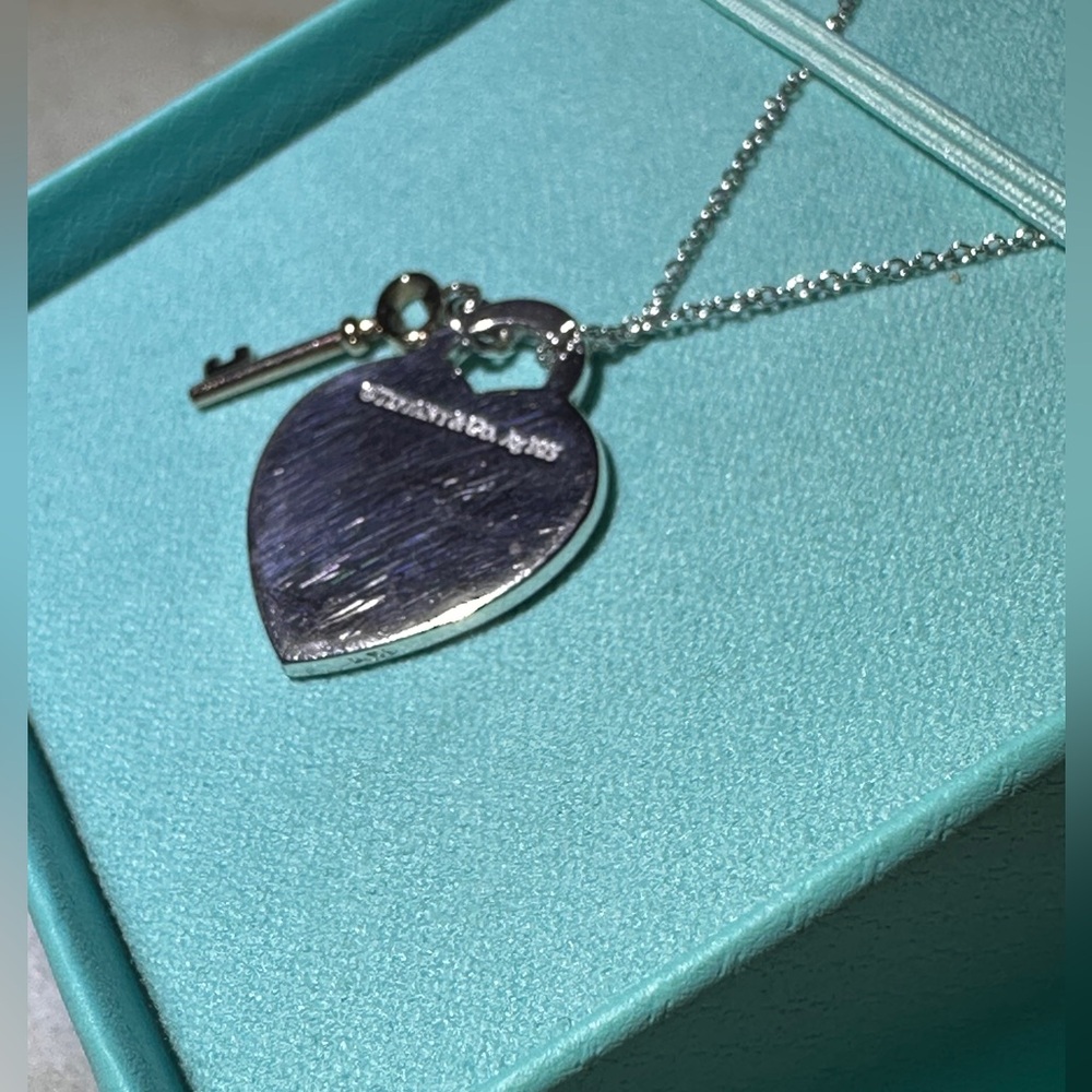 Tiffany & Co. Silver Heart and Rose Color Key Pendant - Picture 5 of 12